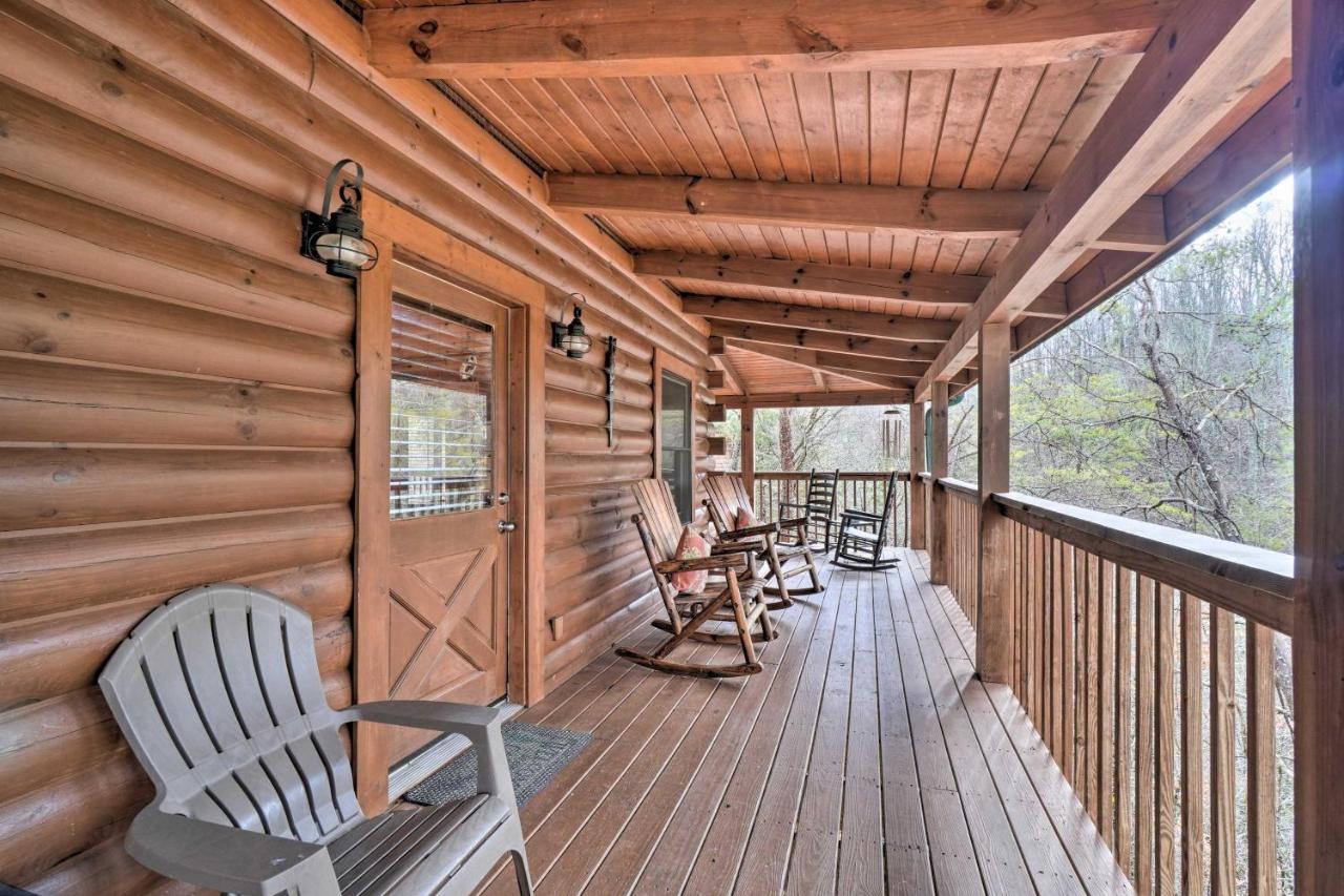 Inviting Sevierville Cabin With Deck And Hot Tub! Exterior foto