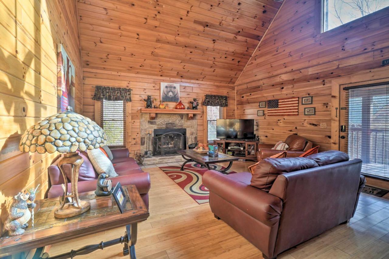 Inviting Sevierville Cabin With Deck And Hot Tub! Exterior foto